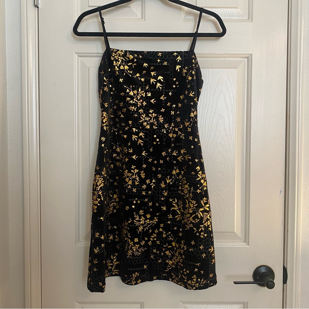 RIHOAS Black Dress Velvet with Gold Accents
